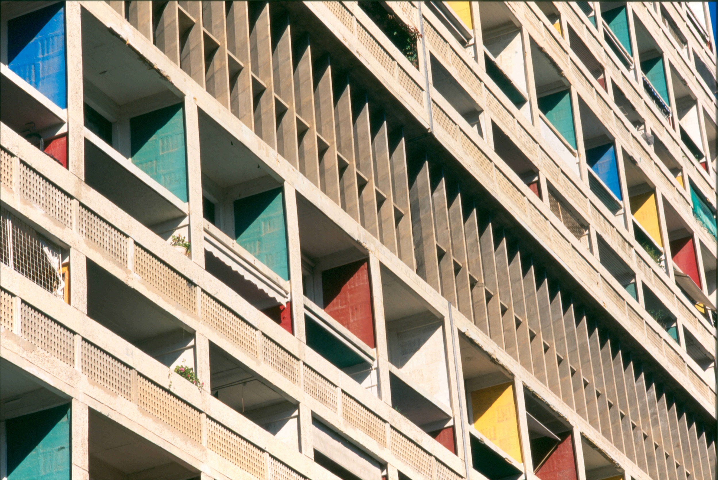 Dream in Colour: Le Corbusier LCS Ceramics | Artedomus