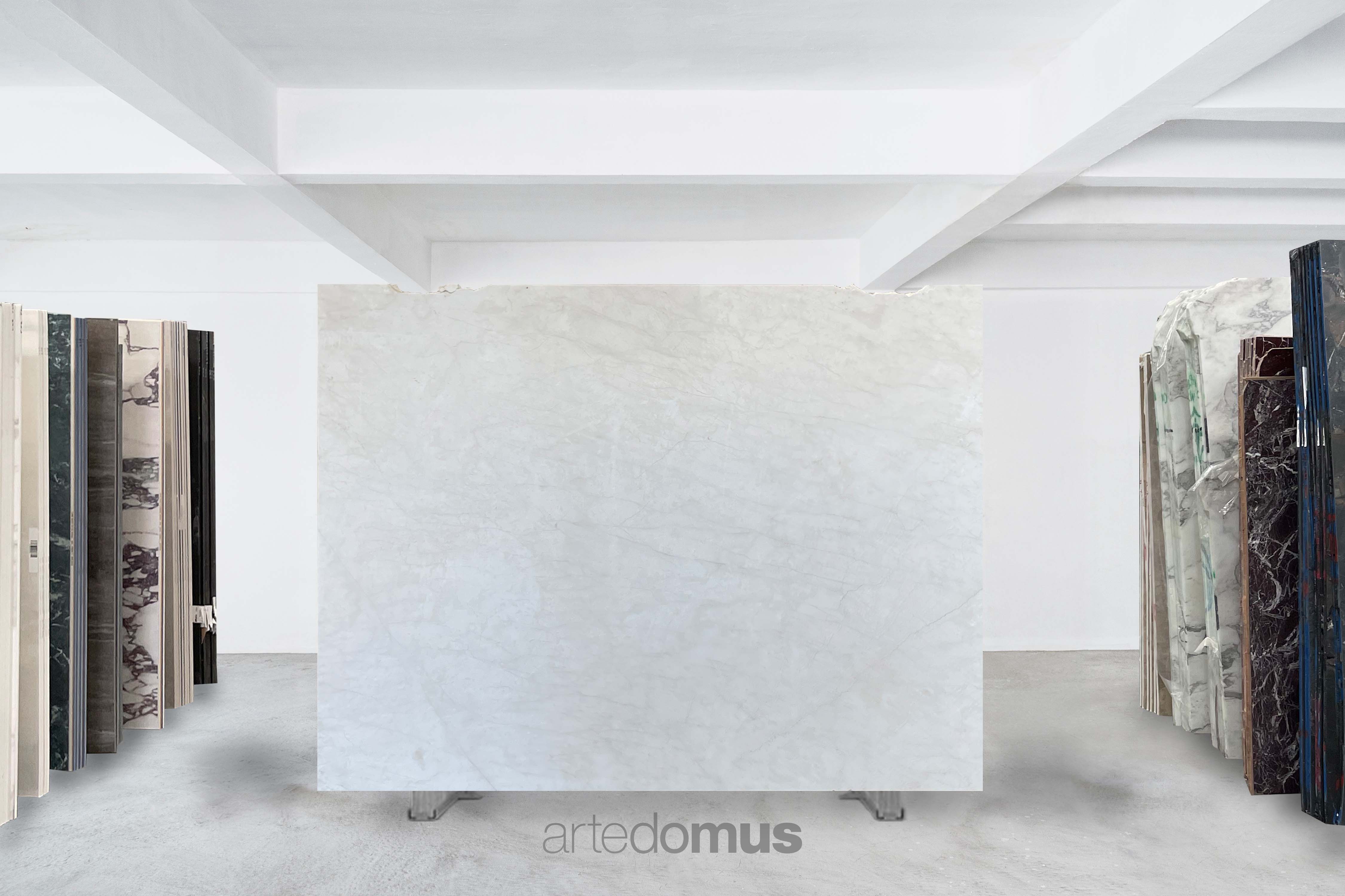 T. Bianco Perla Slab Honed 20mm_S30.JPG