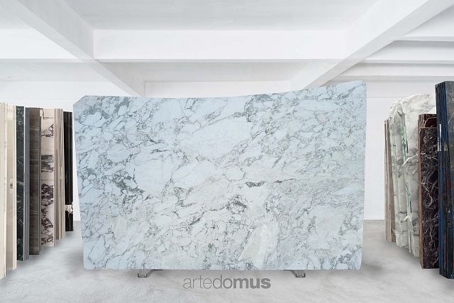 Vagli Oro 20mm Honed Block 150.jpg