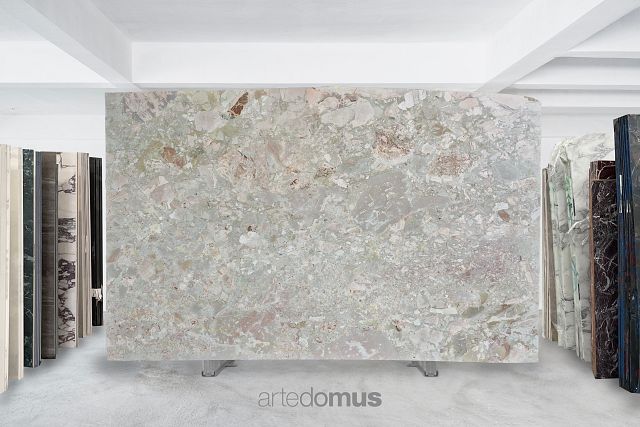 Saria Honed - 776X.jpg