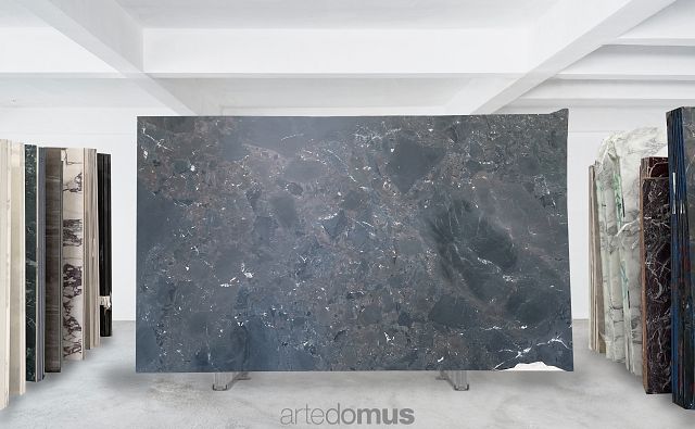 Magnesia Brushed 12mm Slab_275M.jpg