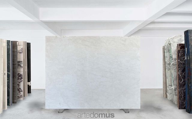 T. Bianco Perla Slab Honed 20mm_S30.JPG