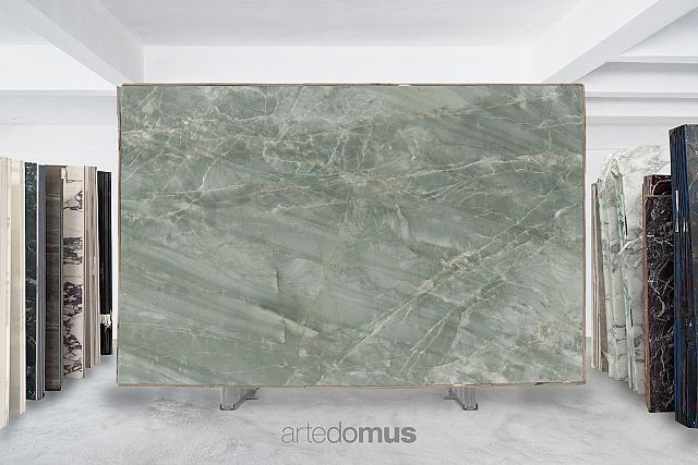 Smeraldo Honed (Bookmatched) Block 650_Slab AT.jpg