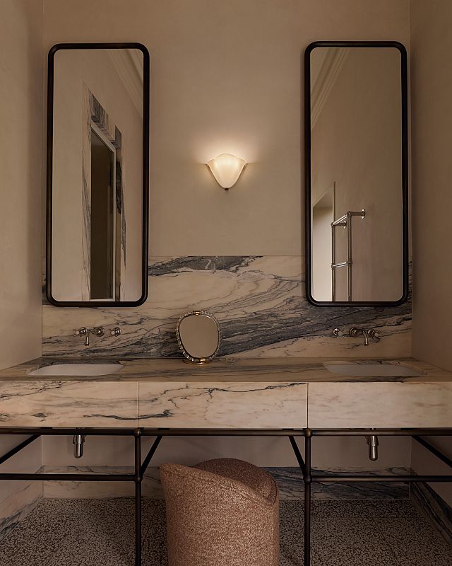 Quaresto marble bathroom at Central Park designed by Georgina Jeffries. Photography by Lillie Thompson