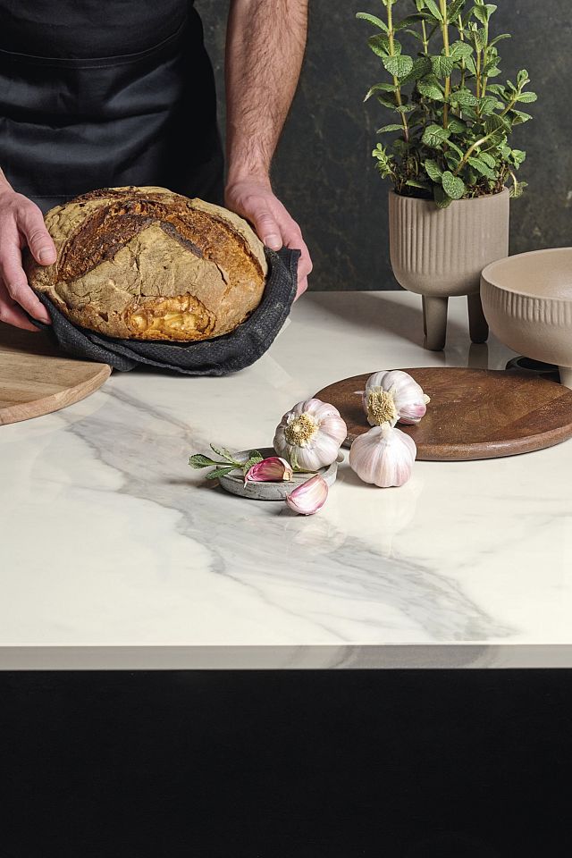 Maximum Statuario 20mm thick edge with veining