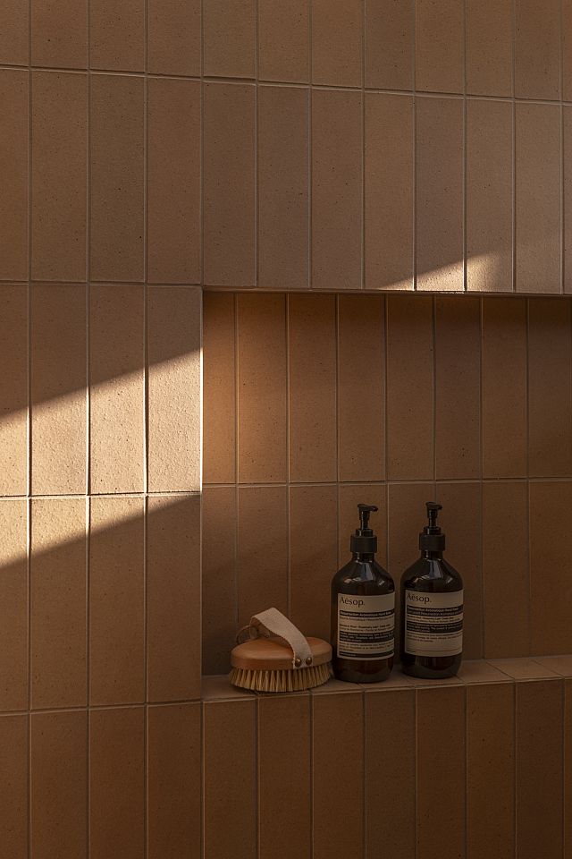 Inax Fabe Ox 26N floors and Sareva benchtop at Netherby Rise by Bindi Ward and Owen Architecture. Photography by Catherine Schusler_25.jpg