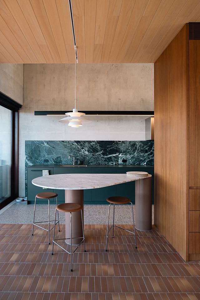 Predia Kitchen and Fabe Re108N floor at Beauty Point House by CO-AP. Photography by Joanne Ly.