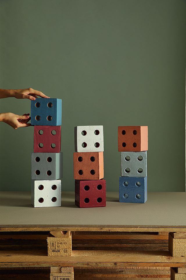 Bloc by Ronan & Erwan Bouroullec is a terracotta brick produced with the artisanship extrusion process by Mutina. It’s a three-dimensional element conceived to build architectural and decorative structures.
