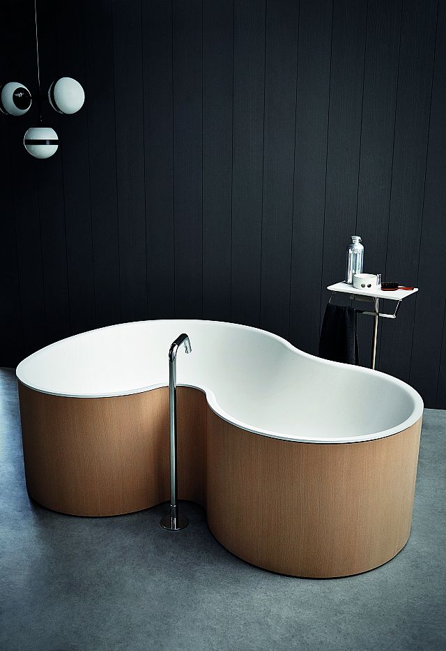 Agape Bathtubs DR Side.jpg