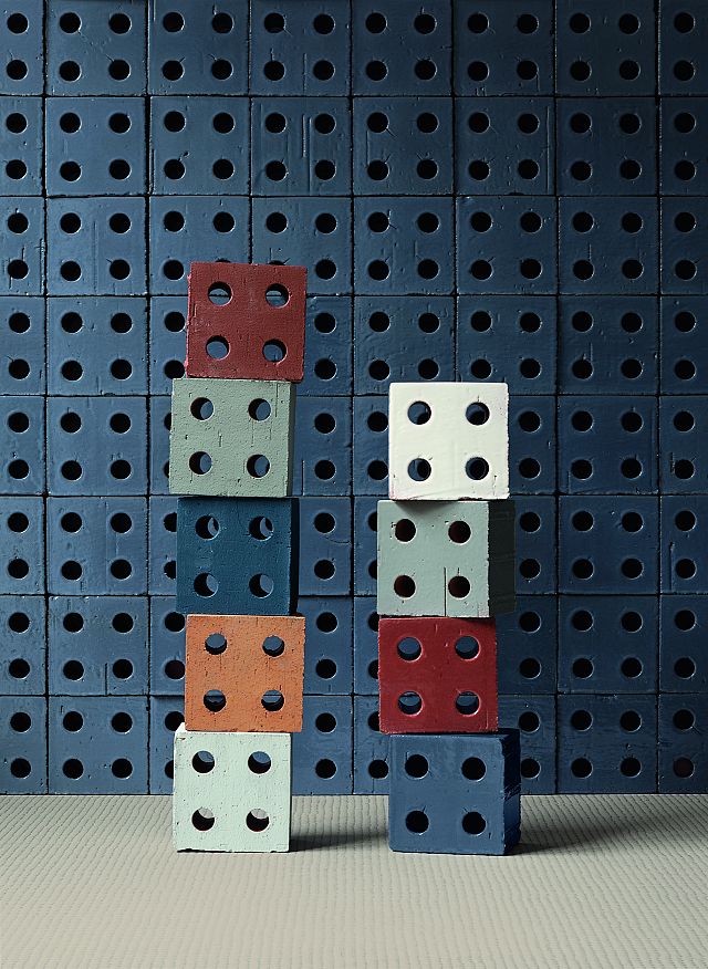 Bloc by Ronan & Erwan Bouroullec is a terracotta brick produced with the artisanship extrusion process by Mutina. It’s a three-dimensional element conceived to build architectural and decorative structures.