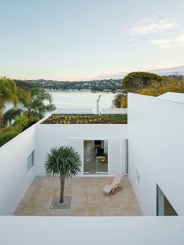 Travertine Roccia at Ken Done House. Photography by Clinton Weaver