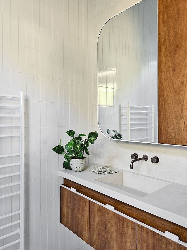 Urban White on floor, walls and bench top and Plain Plus feature wall at Salmon House by Dan Gayfer. Photos by Dean Bradley