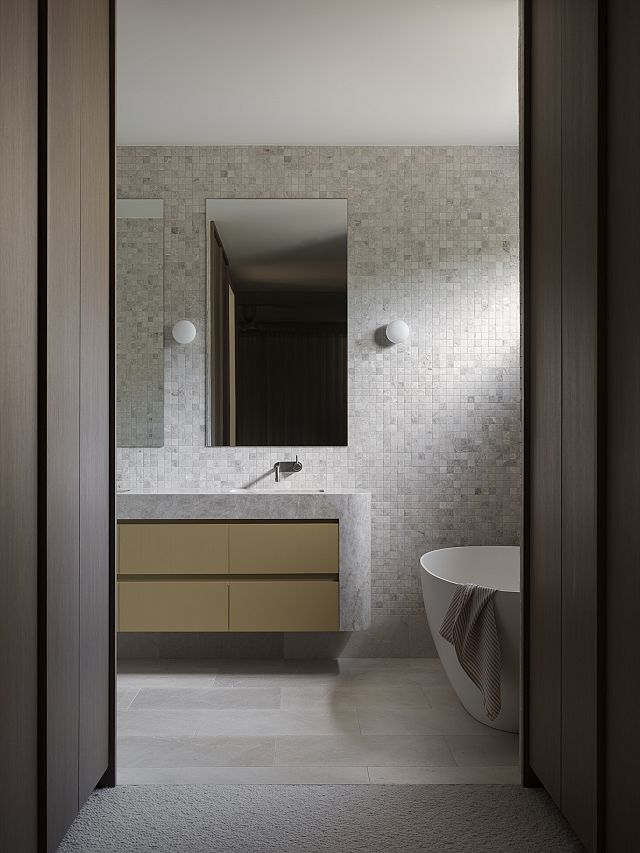 ​Artesserae Grigio Orsola mosaics at Fairway House ​b​y Klaus Carson Studio​. Photography by Tom Ferguson