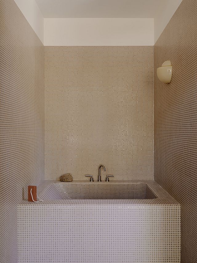 Arute Mono MM-15 15x15mm at Field House designed by Olive Cooke and built by Henry Tervenski of Morada Build. Architecture by Fraser Mudge Architects. Photography by Tom Ross