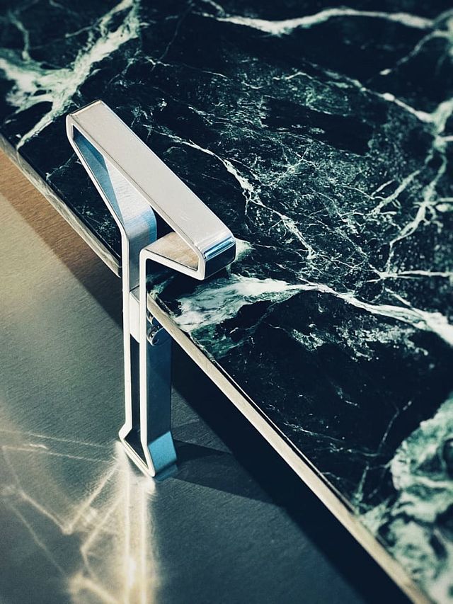 Agape Schwob Coffee Table in marble designed y Angelo Mangiarotti and Bruno Morassutti