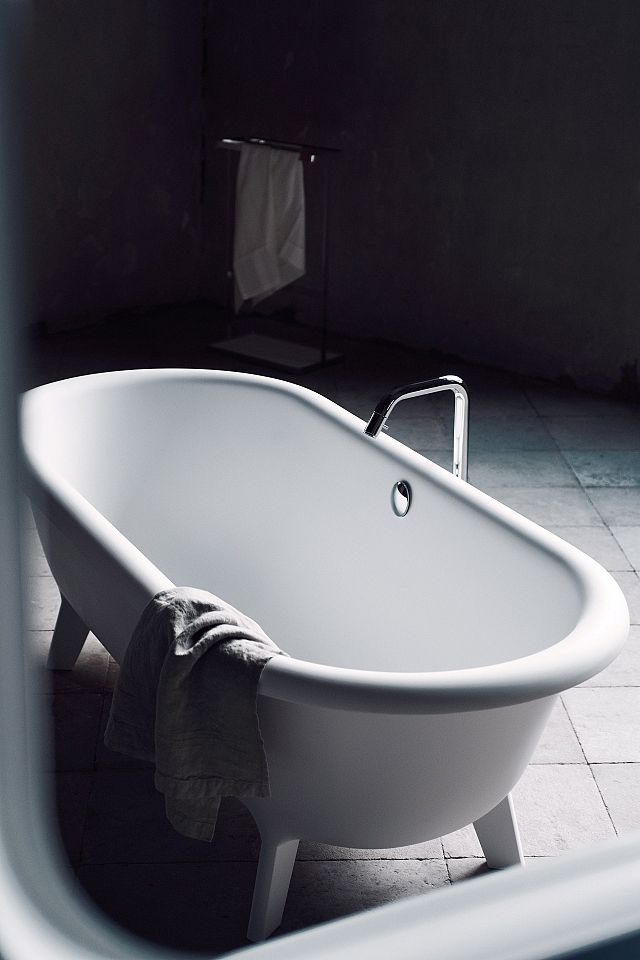 Agape Bathtubs Ottocento Oblique.jpg