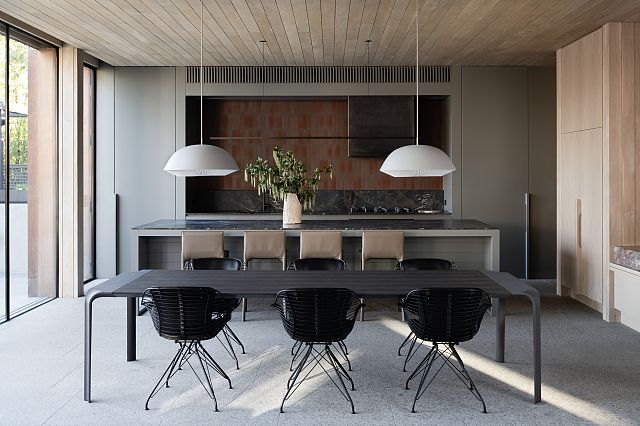 Magnesia Brushed used as benchtop and Fabe Re FABN/105N as the splashback at Weeroona House by Neil Architecture and Simone Haag