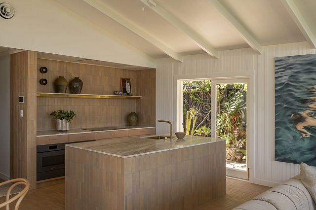 Inax Fabe Ox 26N floors and Sareva benchtop at Netherby Rise by Bindi Ward and Owen Architecture. Photography by Catherine Schusler_39.jpg