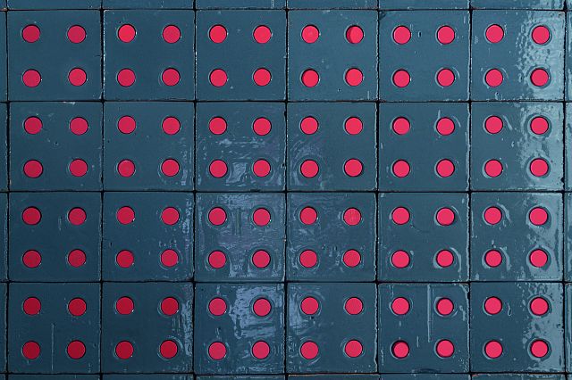 Bloc by Ronan & Erwan Bouroullec is a terracotta brick produced with the artisanship extrusion process by Mutina. It’s a three-dimensional element conceived to build architectural and decorative structures.