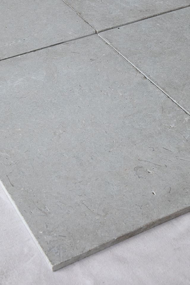 BuxeuilAntiqued_Angle.jpg