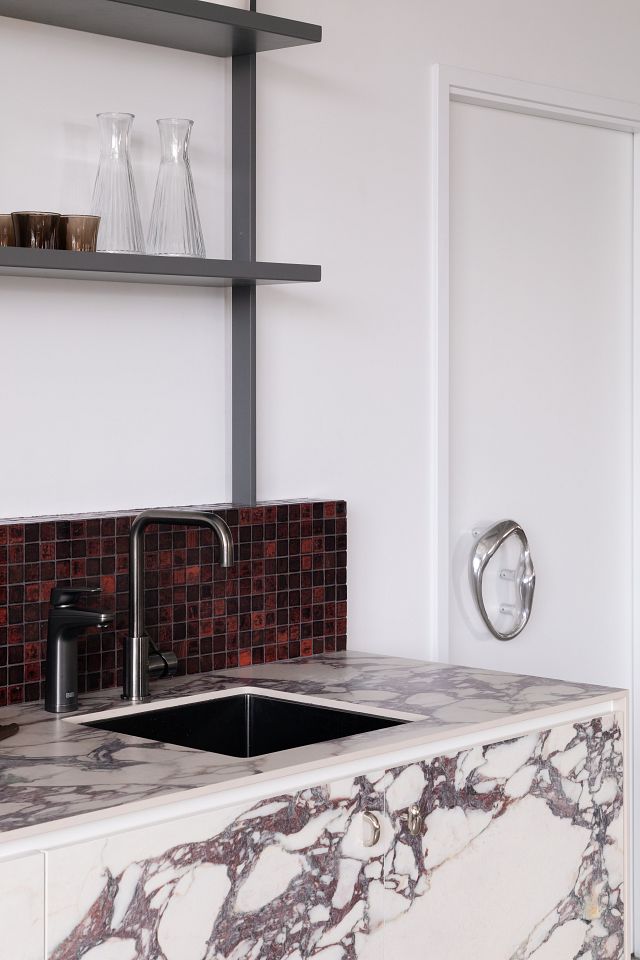 Maximum Viola porcelain benchtop and drawer fronts.jpg
