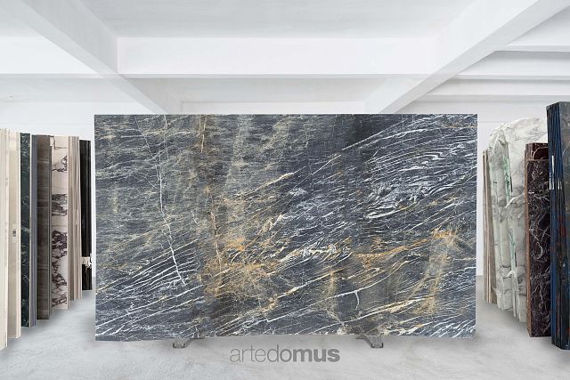 Breccia Nera 20mm Honed Block 525.jpg