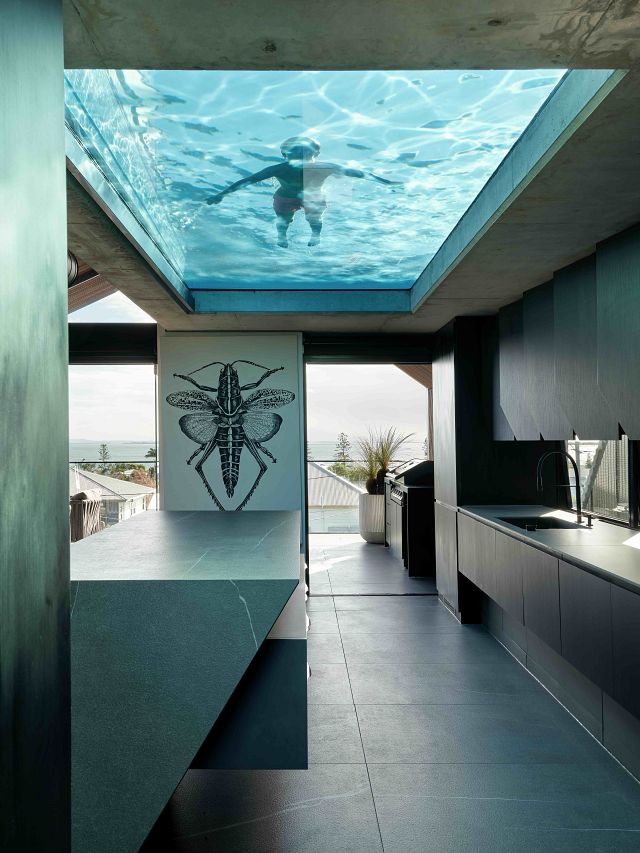 Maximum Piasentina Flamed floor and wall tiles in 1500x750x6mm, and Maximum Piasentina Flamed 12mm slab kitchen benchtops and island. Design by MAS Architecture. Photography by Christopher Frederick Jones. Photo courtesy of MAS Architecture