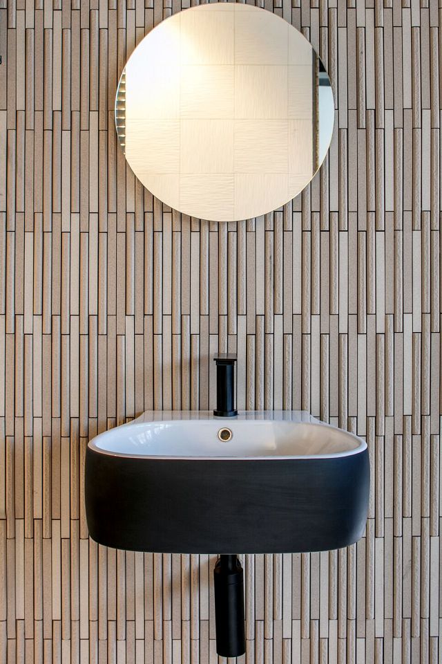 Bucatini mirror and Pear basin on Ombre Border.jpg