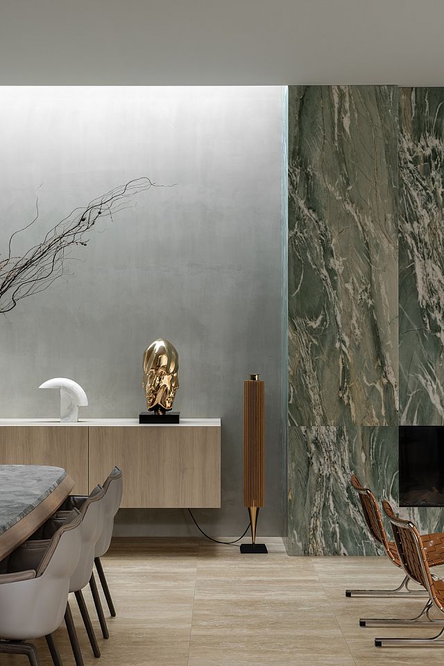 Aquarzo Honed and Travertine Litzio at Concrete Curtain by FGR Architects. Photography by Timothy Kaye _3948_LR.jpg