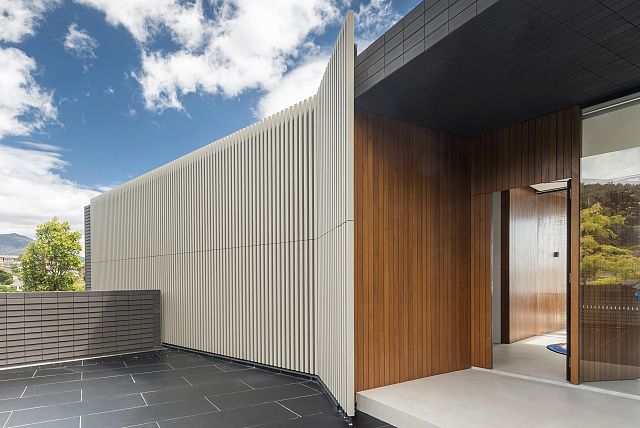 INAX cladding. Fuglsang Developments. Design by Mac Young. Photography by Willem Rethmeier.