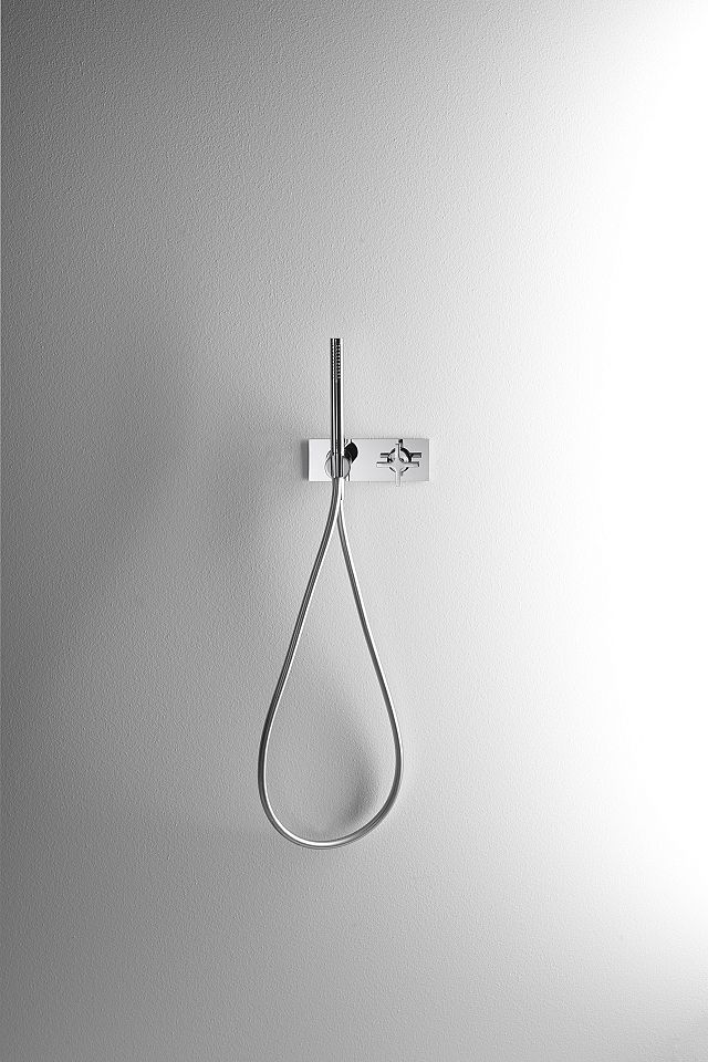 Memory Progressive Tap Unit with Hand-held shower in CHROME for Bath or Shower.jpg