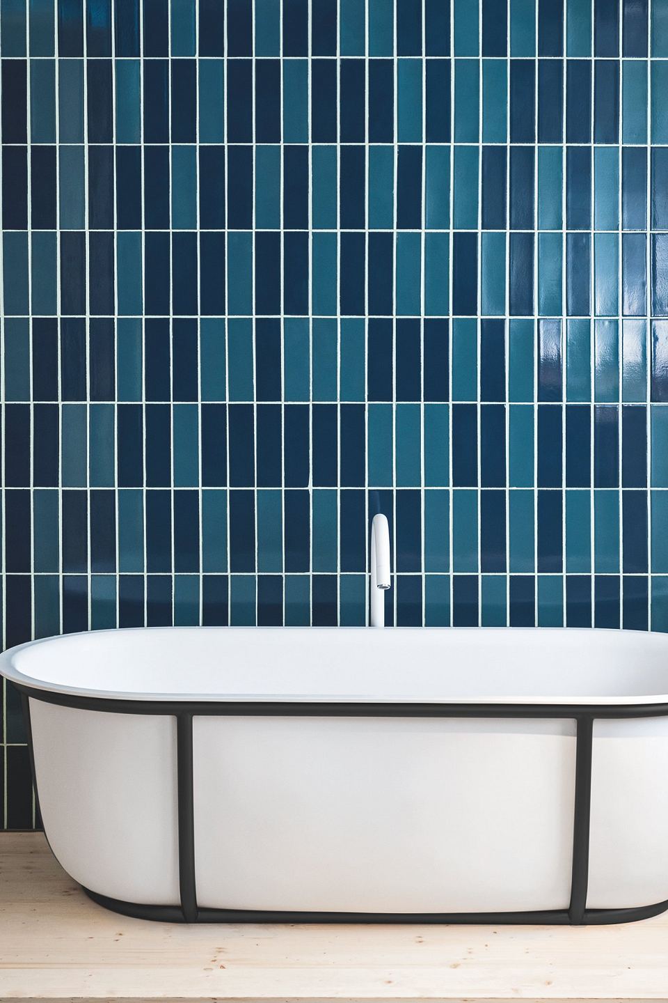 Agape Baths Cuna white front.jpg