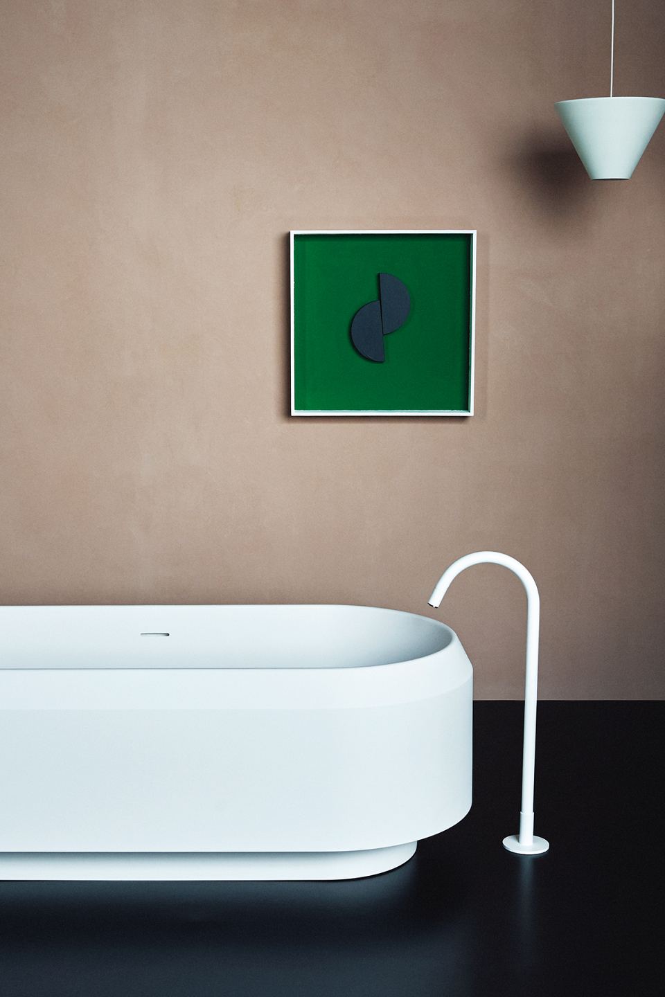 Lariana Bathtub in white.jpg
