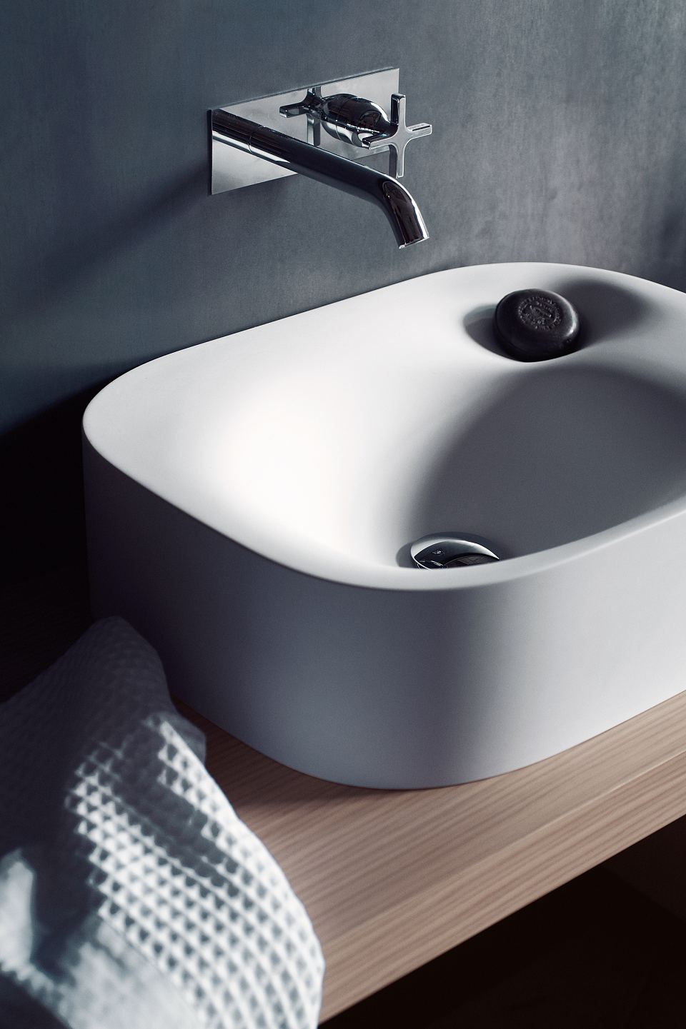 Agape Nivis Countertop 2.jpg