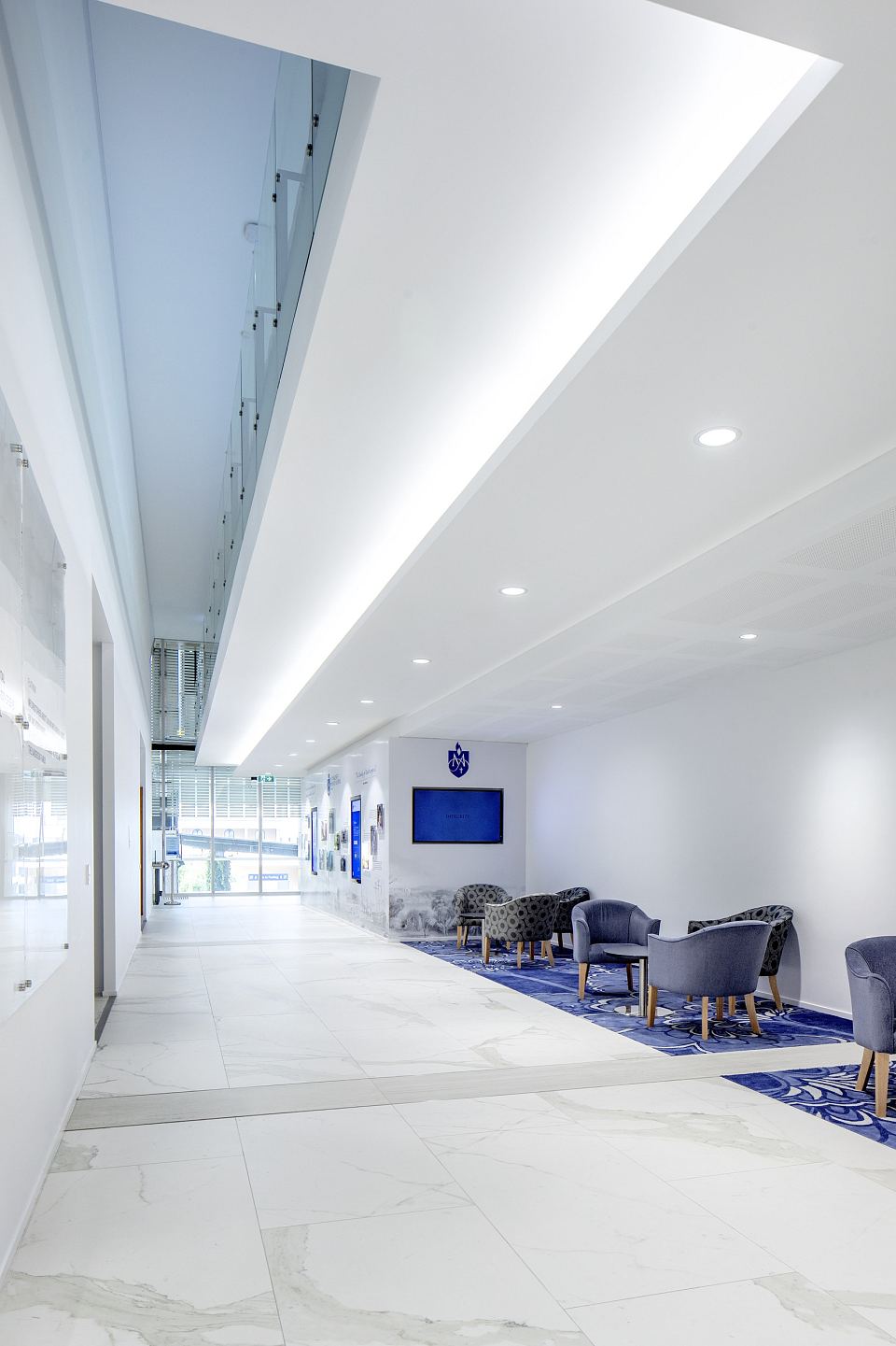 Maximum Calacatta and Travertino. St Vincent's Hospital, Sydney by Hassell - 02.jpg