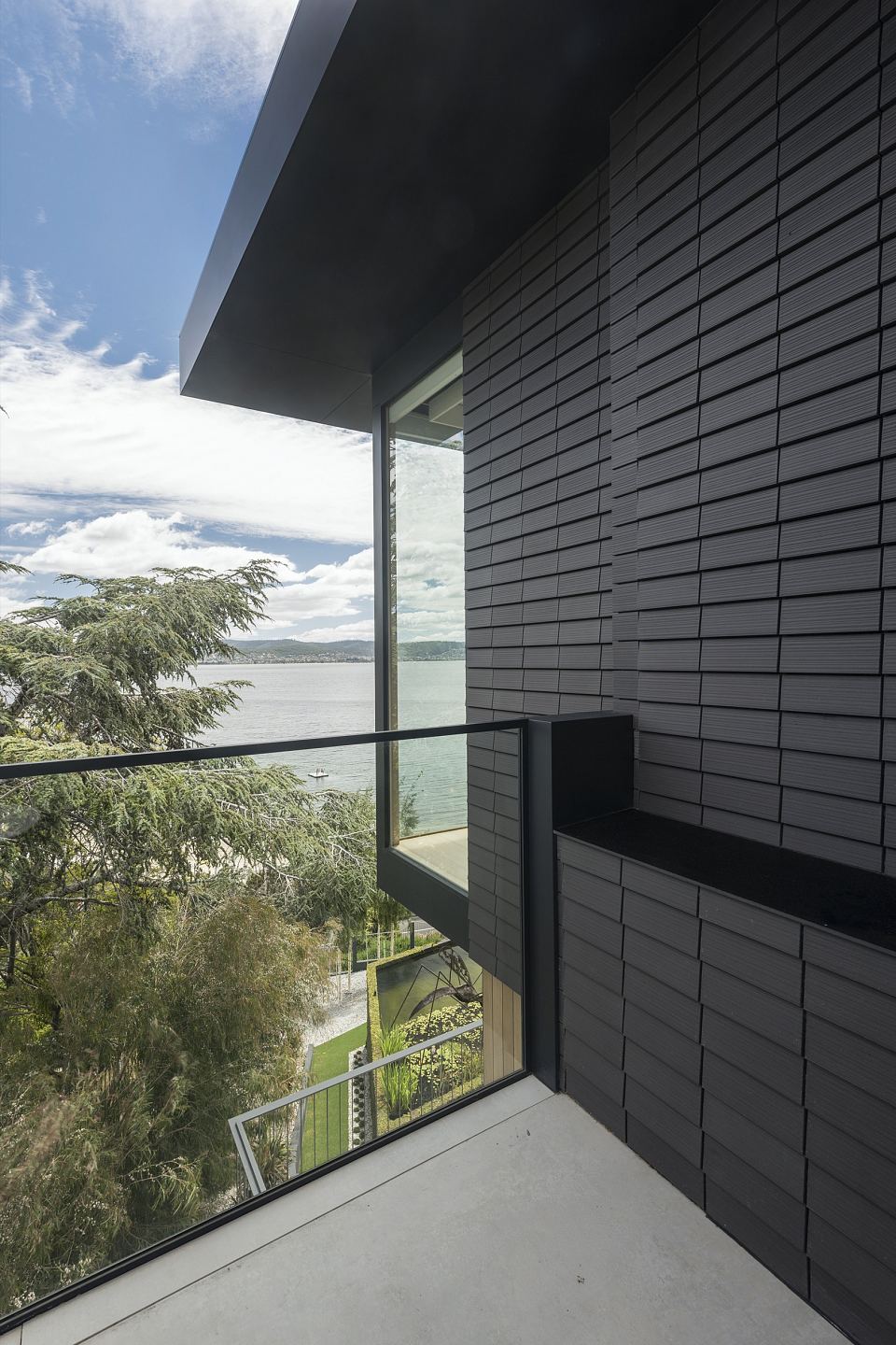 INAX cladding. Fuglsang Developments. Design by Mac Young. Photography by Willem Rethmeier..jpg