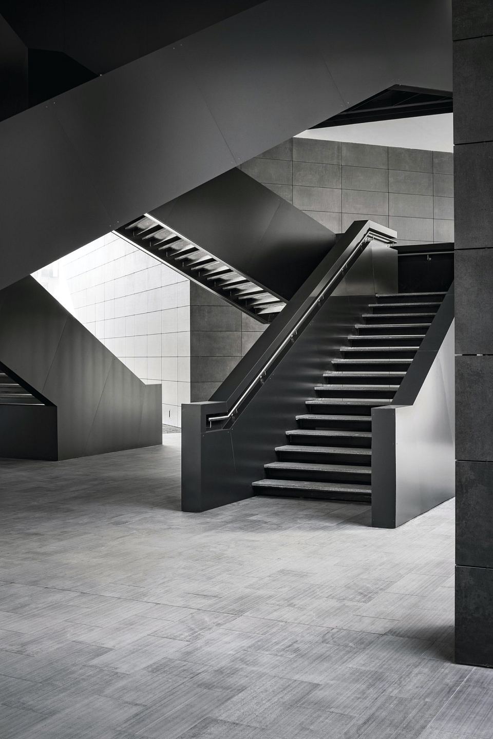 Floor and walls in Core Shade Active Cloudy and Sharp. De Castillia 23 by Urban Up, Gruppo Unipol, Milan.jpg