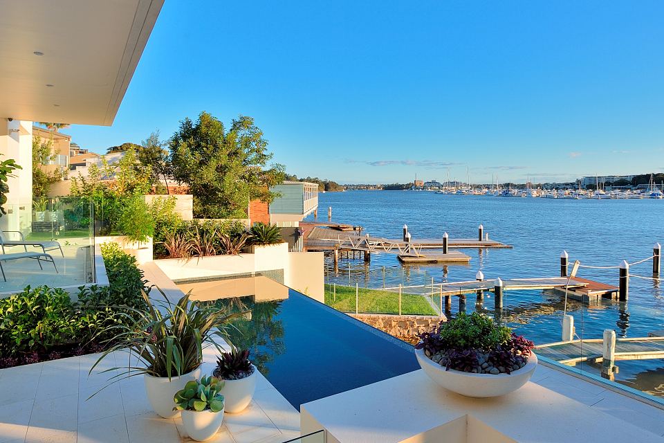 Isernia Sandblasted pool surround.jpg