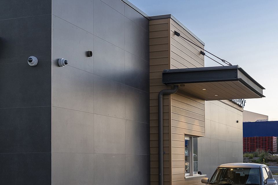 Maximum Neptune porcelain panel external facade.jpg
