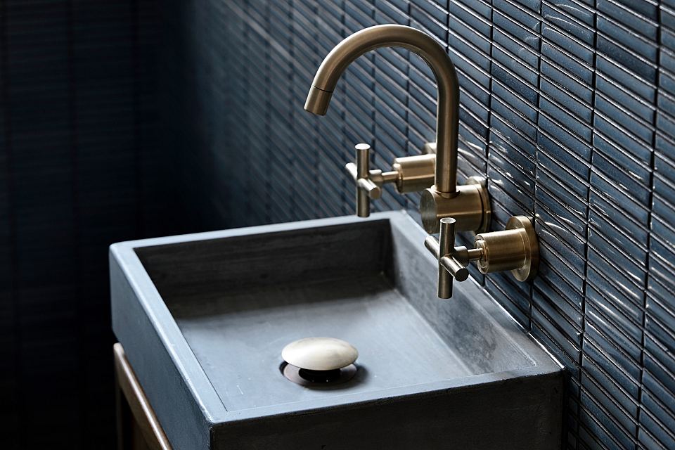 INAX Yohen Border YB22 Japanese mosaic.jpg
