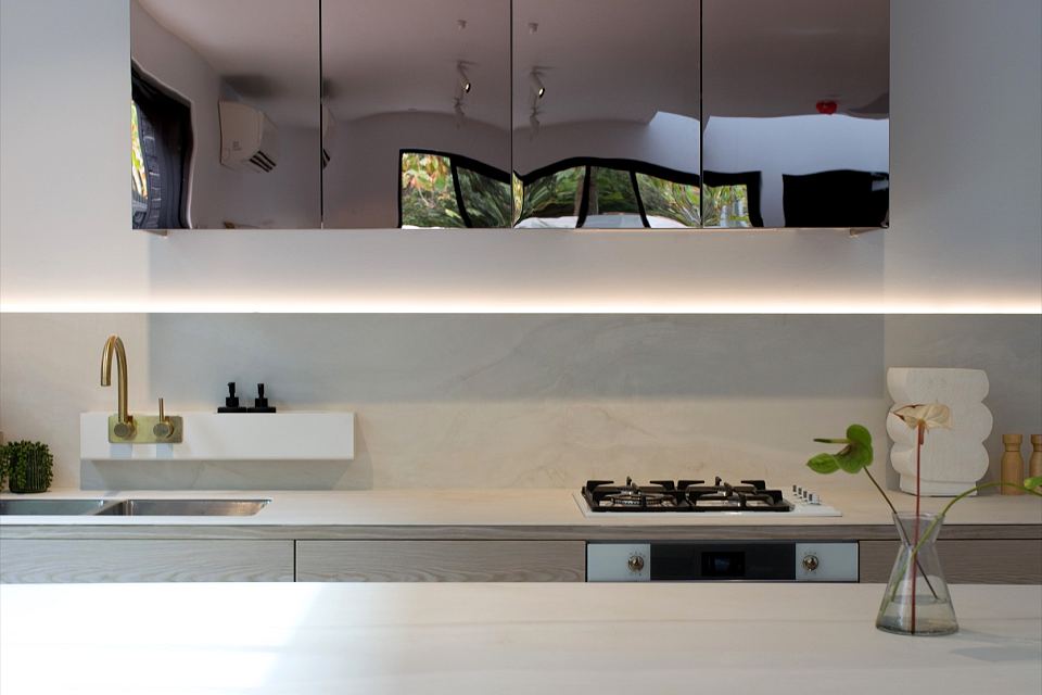 Maximum Bright Onyx. Pine Avenue by The Stella Collective - 03.jpg