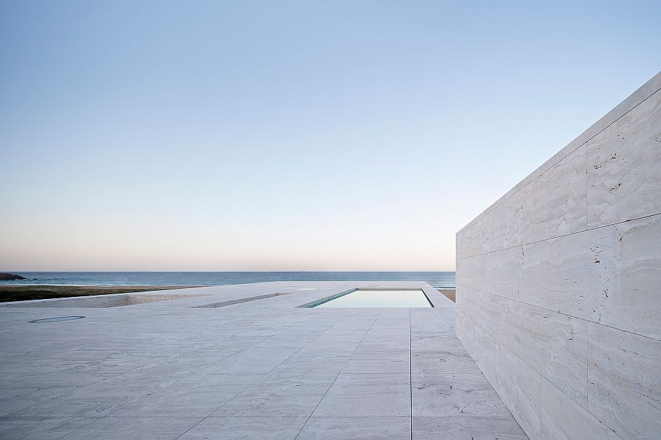 Travertine Zena at House of the Infinite by Alberto Campo Baeza in collaboration with Tomás Carranza, Javier Montero in Cádiz, Spain. Photography by Javier Callejas..jpg